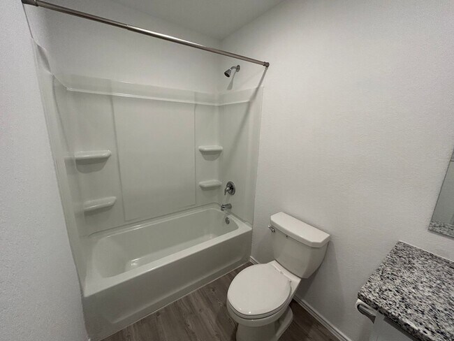 Building Photo - **APPLICATION RECEIVED** BEAUTIFUL 3 Bedroom / 2 Bath Home w/ Community Park & Pool!