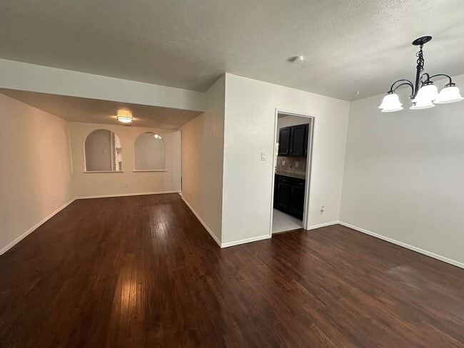 Building Photo - Plano 3-2-2 with 2 Living 2 Dining