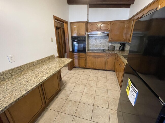 Building Photo - 2918 Peyton Dr