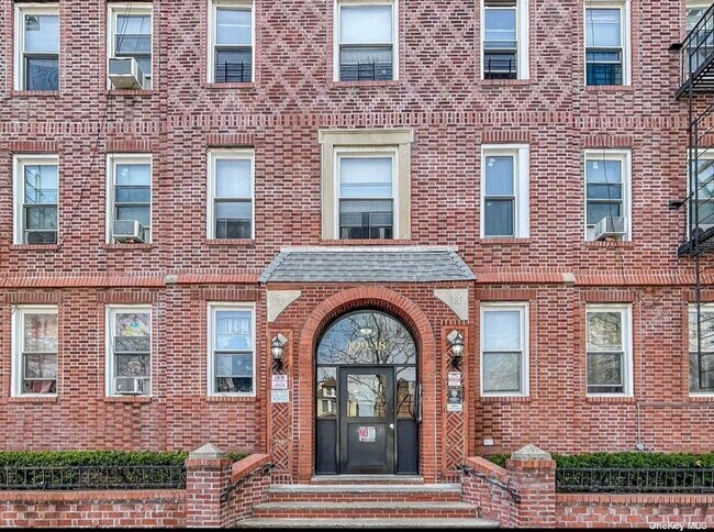 Building Photo - 109-18 Lefferts Blvd