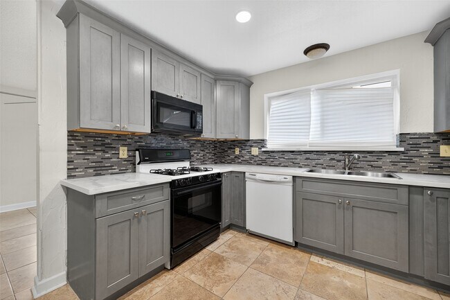 Building Photo - 22151 Birch Valley Dr