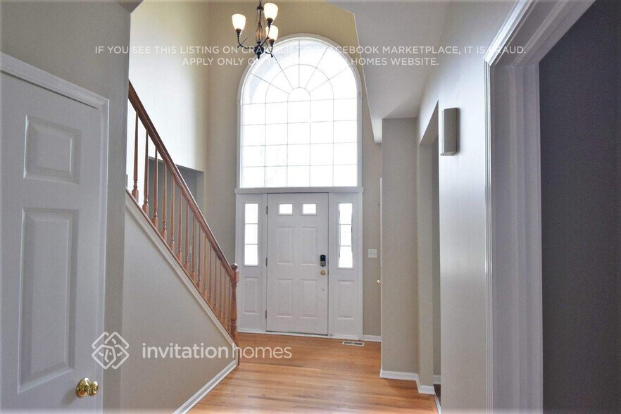 Building Photo - 16332 Hidden River Dr