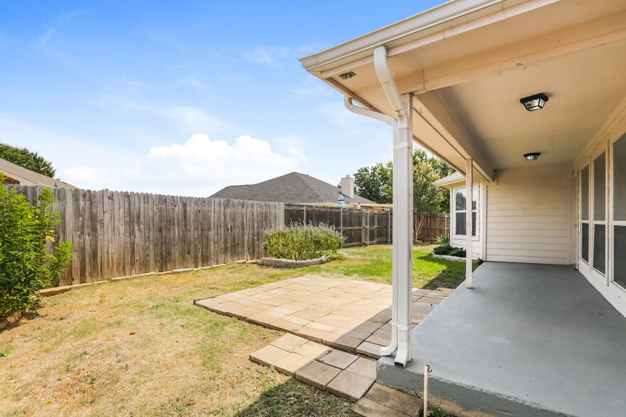 Building Photo - 212 Arrowhead Dr