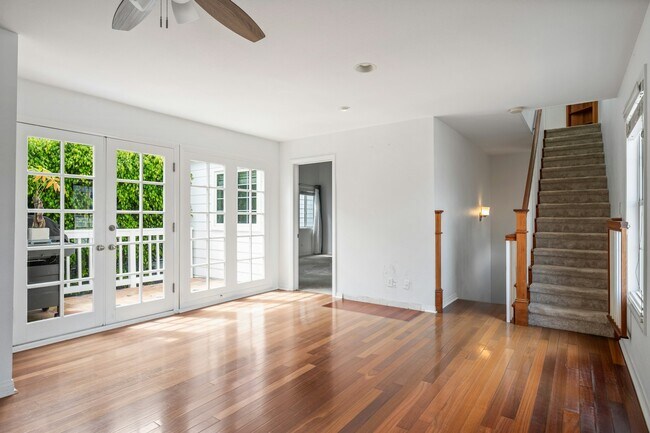 Building Photo - 459 35th St