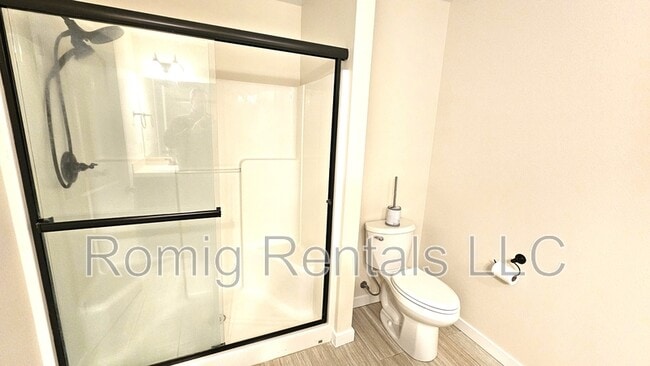 Building Photo - 1403 NE 71st Dr