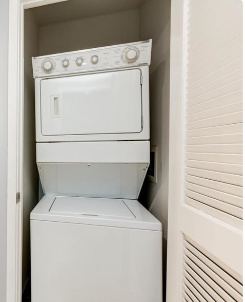 Building Photo - 912 F St NW Apt 901