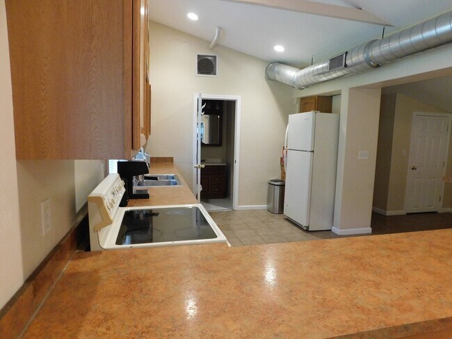 Building Photo - 250 Parkerville Rd