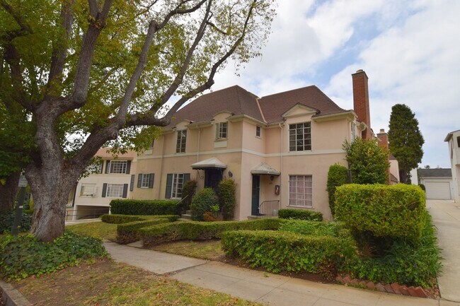 Building Photo - 645-649 Midvale Ave.