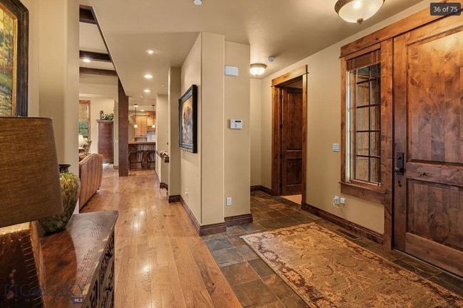 Building Photo - Executive Rental in Black Bull – Fully Fur...