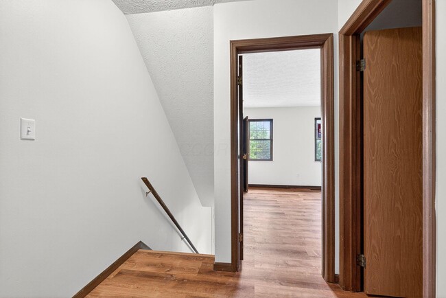 Building Photo - 6462 Brookedge Ct