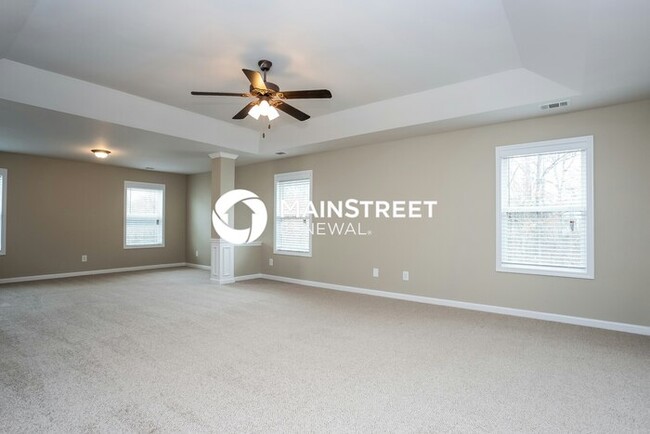 Building Photo - 4 Bedroom Pet-Friendly Home in Atlanta, GA with Main Street Renewal