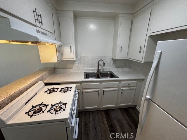 Building Photo - 12437 Harris Ave