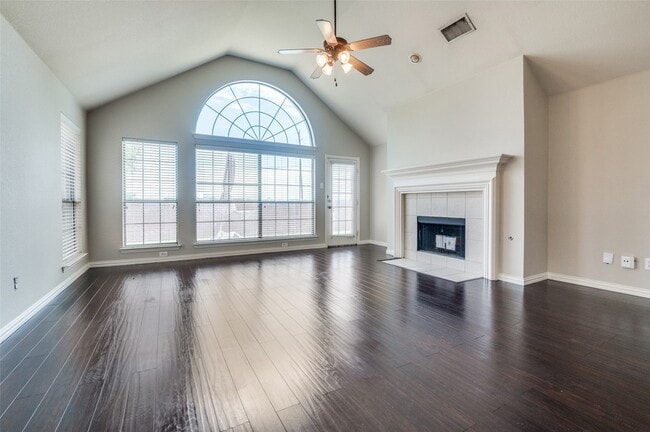 Building Photo - 2767 Waterway Dr