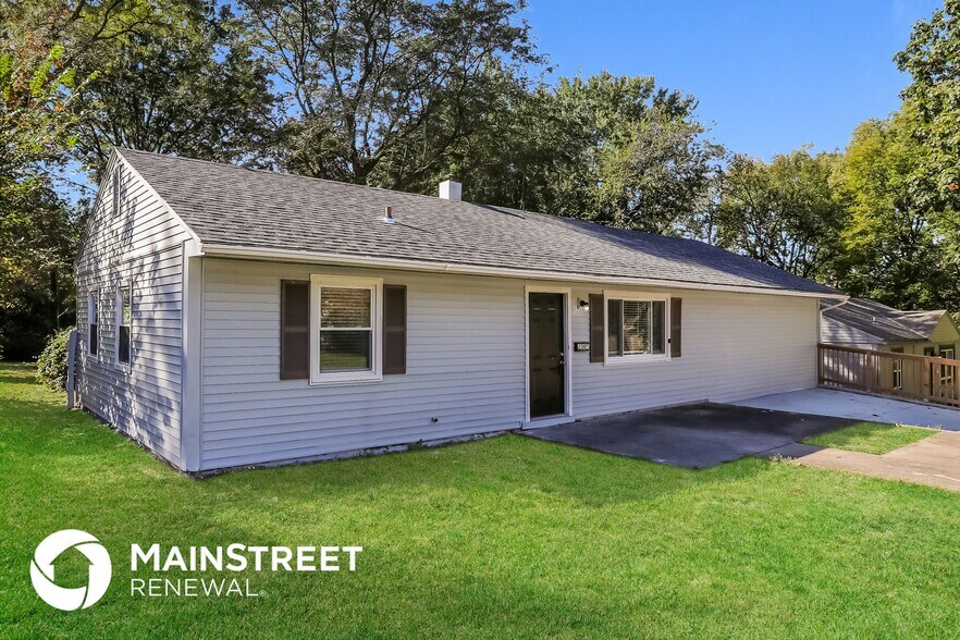 Building Photo - 2307 NE 59th St