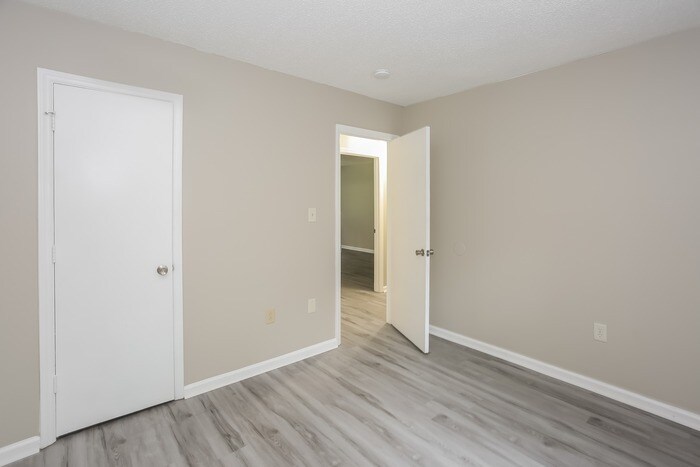 Building Photo - 7228 Walterboro Rd