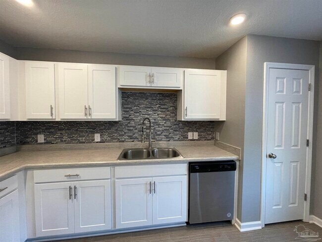 Building Photo - 4328 Jitterbug St
