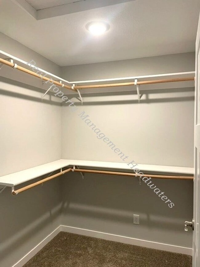 Building Photo - 3 Bedroom 2 Bath House For Rent