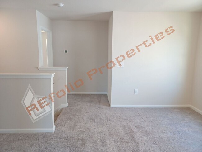 Building Photo - Wonderful 3 Bedroom 2-Car Garage House wit...