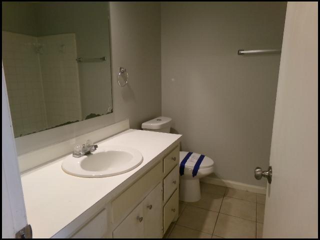 Building Photo - 1805 Sanford Dr