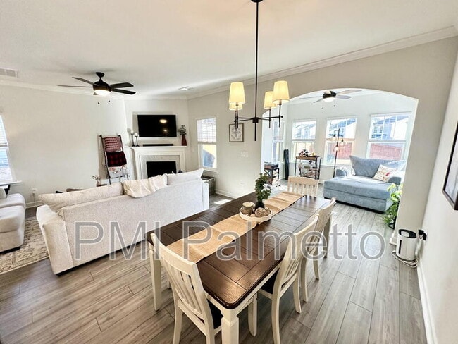 Building Photo - 1059 Ashcroft Cir