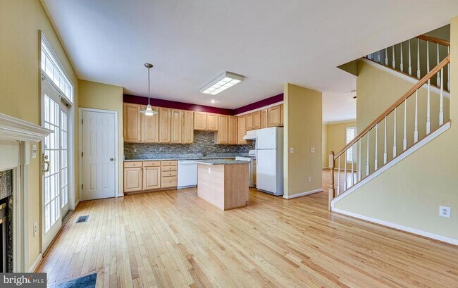 Building Photo - 11485 Carriage Gate Ct