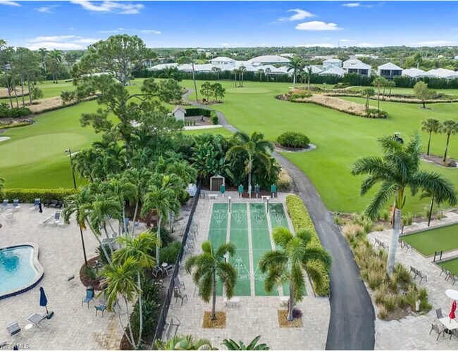 Building Photo - 215 Palm Dr