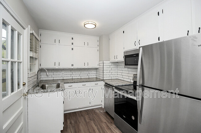 Building Photo - 1419 Herrin Ave