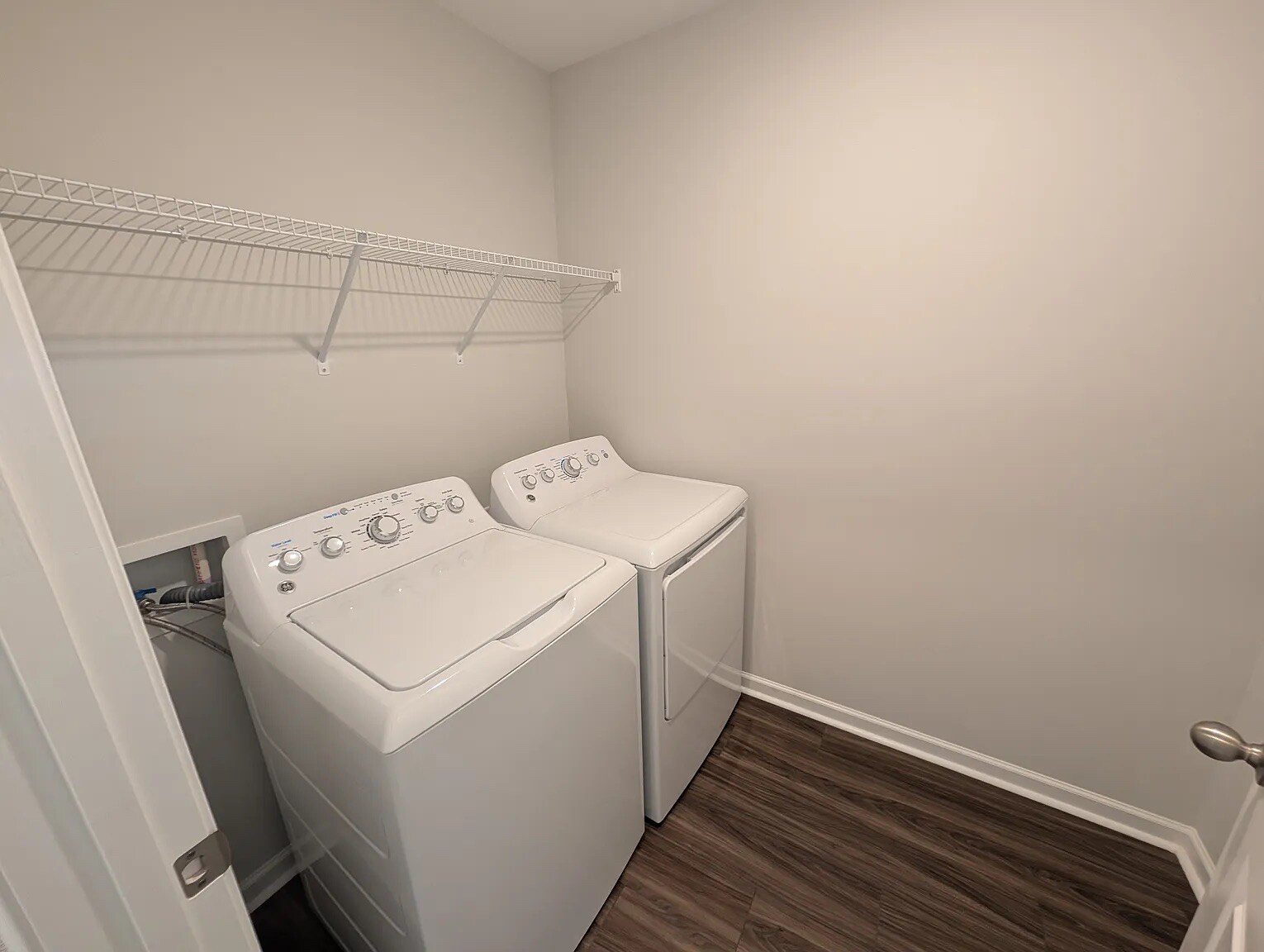 Building Photo - Room in Townhome on Regal Dr