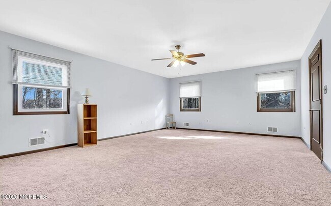 Building Photo - 1097 Lakewood Farmingdale Rd
