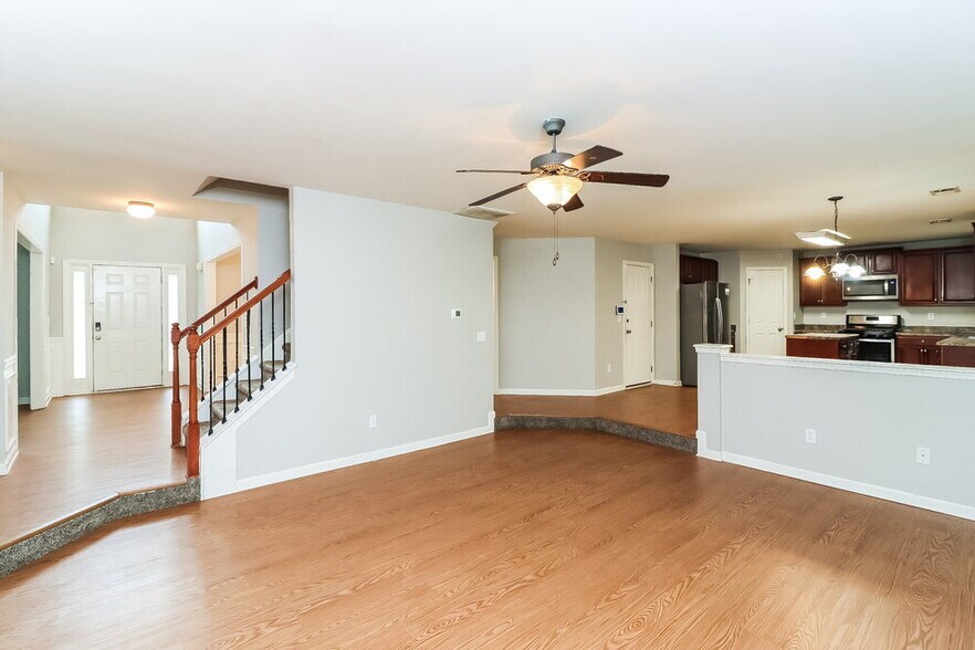 Building Photo - 4173 Kenwood Trail