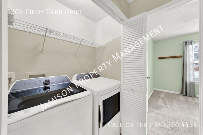 Building Photo - 1308 Cindy Carr Dr