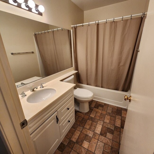 Building Photo - 29806 Coral Tree Ct