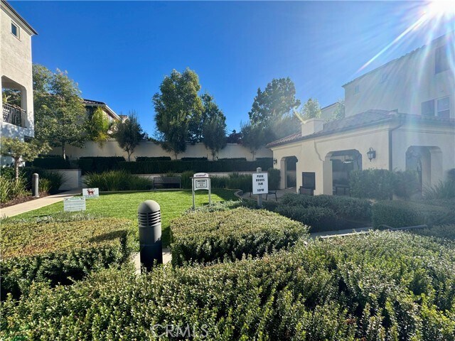 Building Photo - 21406 Dahlia Ct