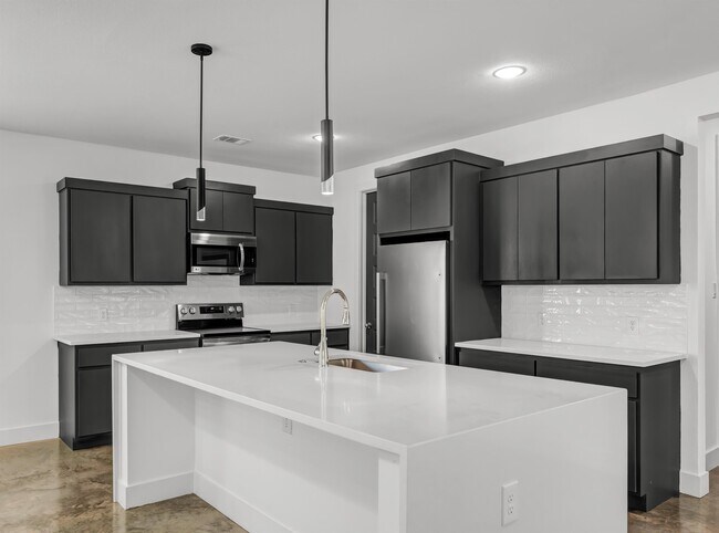 Building Photo - 3012 Alpha Ct