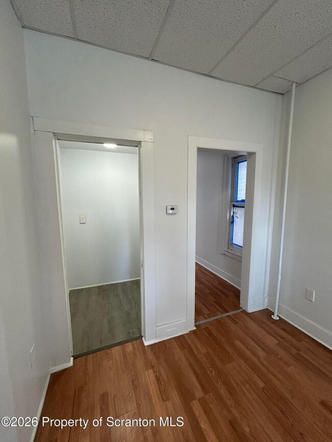 Building Photo - 210 N Bromley Ave