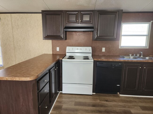 Building Photo - 1210 N Avenue K