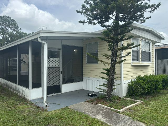 Building Photo - 2850 New Tampa Hwy