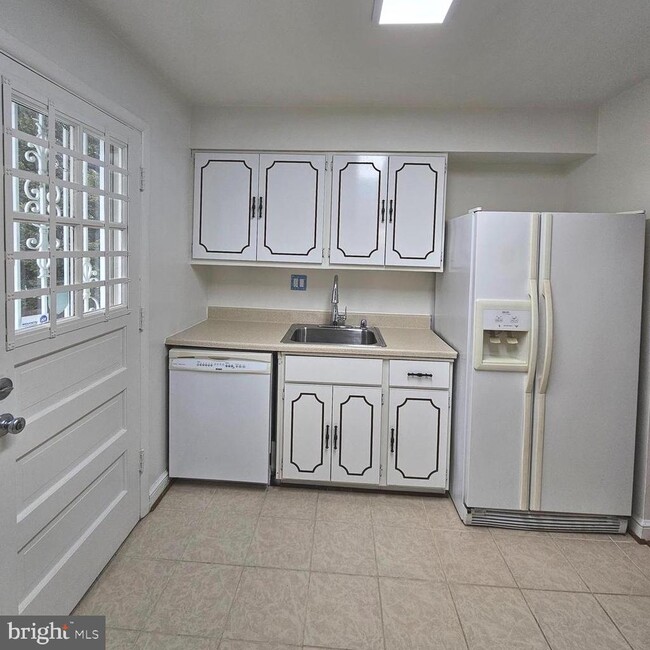 Building Photo - 7304 Camp Alger Ave