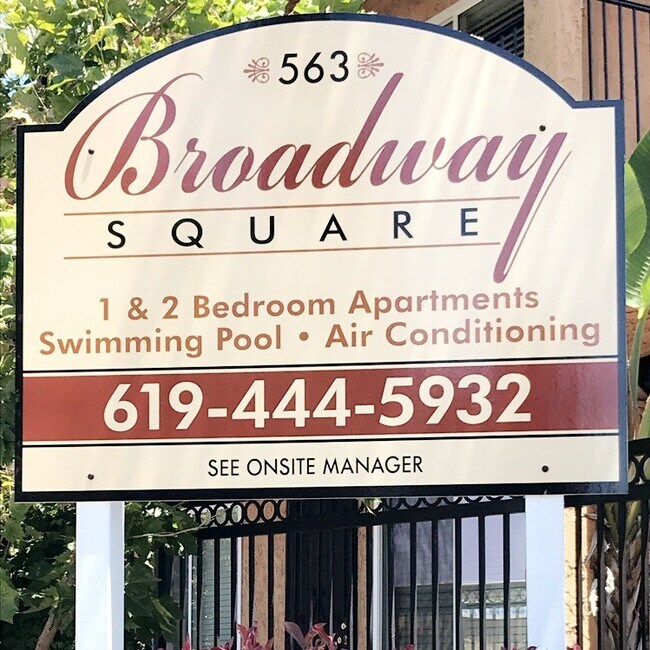 Building Photo - 563 Broadway