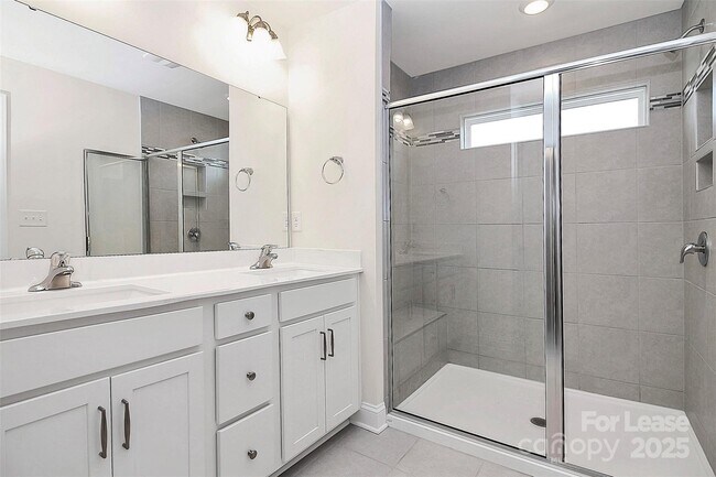 Building Photo - 10436 Glenmere Crk Cir