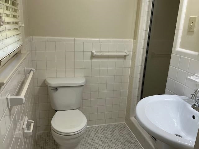 Building Photo - 228 Leonora Dr