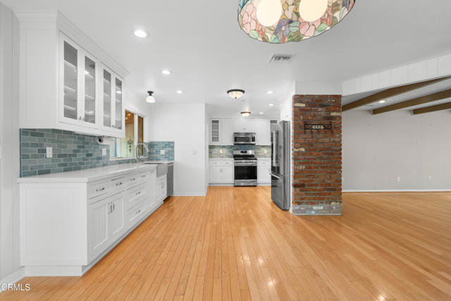 Building Photo - 2102 Buena Vista Dr