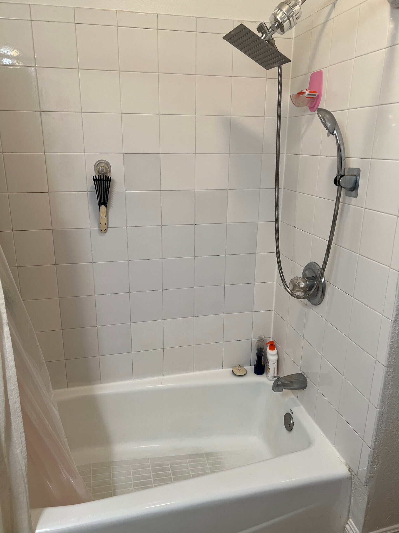 Shower and Tub - 394 Coronado Ave