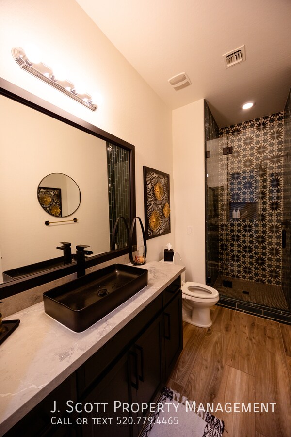 Building Photo - 15646 W Ashland Ave