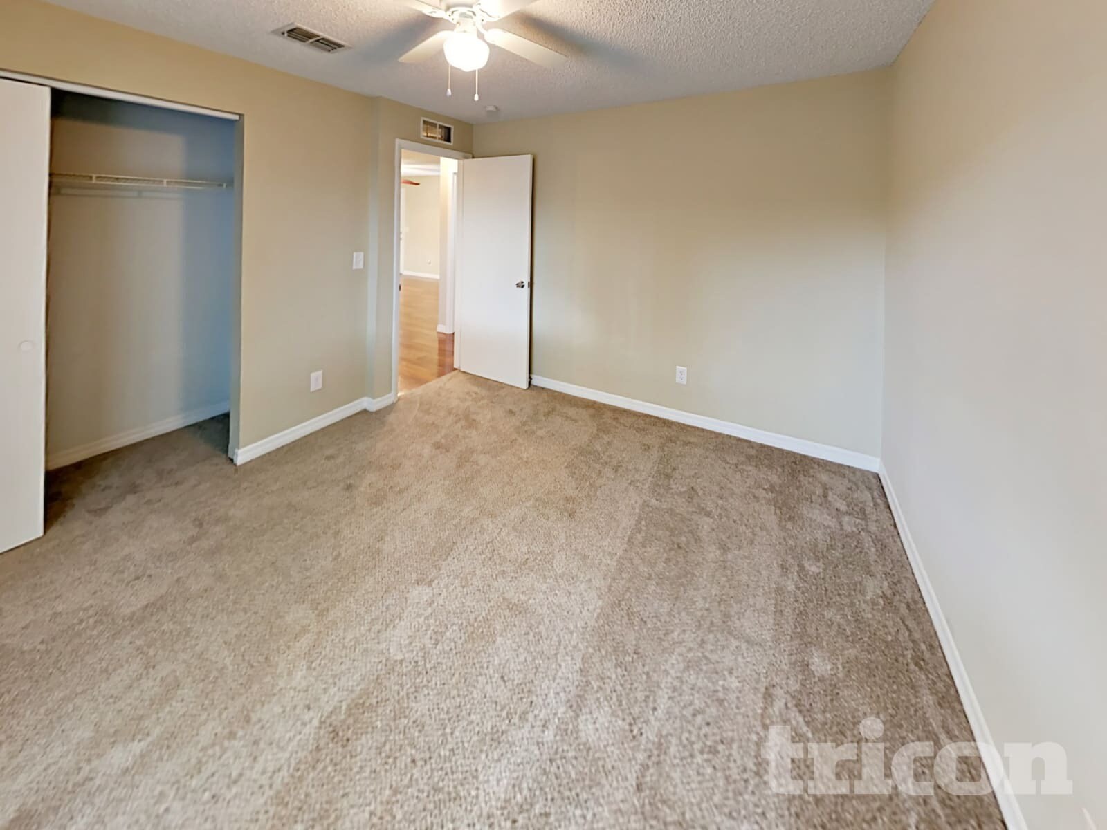 Building Photo - 7812 Tiburon Dr