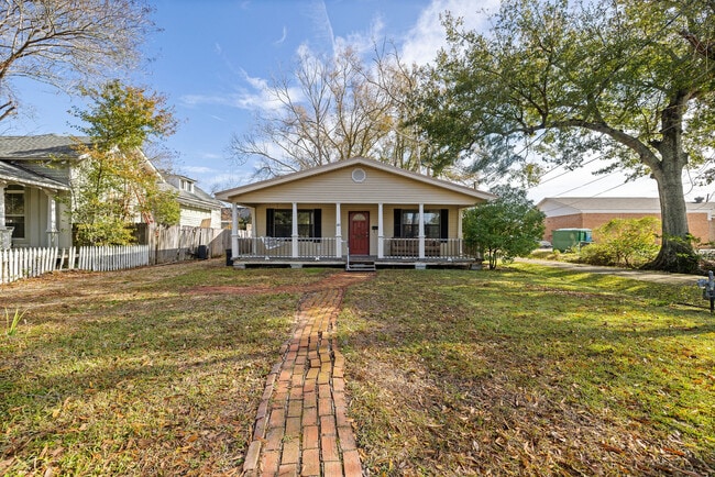 Building Photo - 160 N 7th St