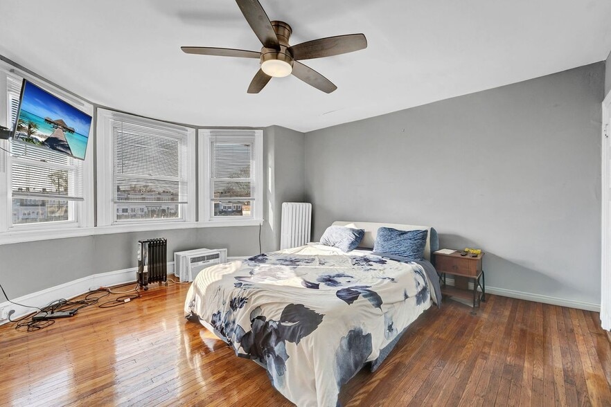 Building Photo - 5005 N 9th St