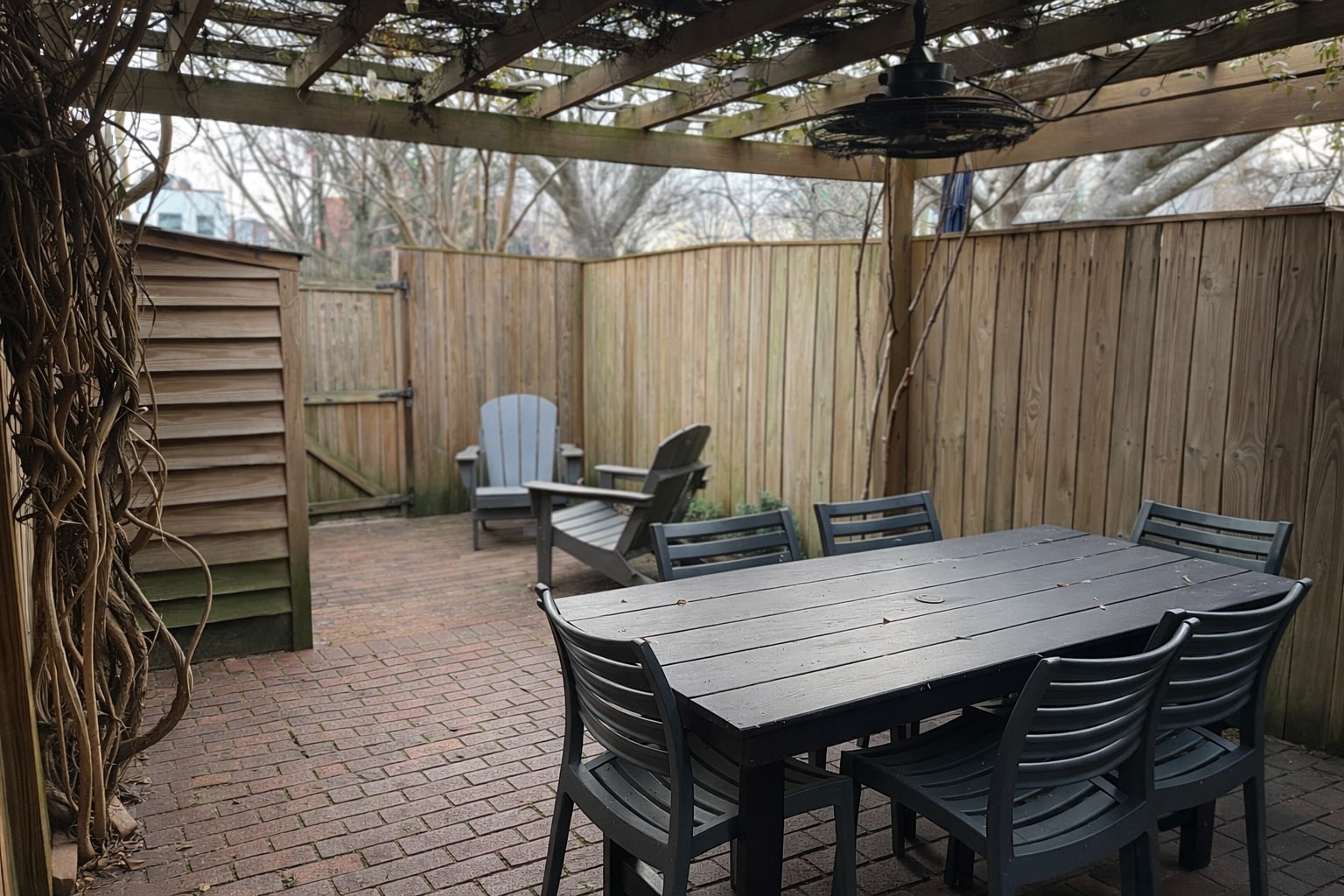 Building Photo - 1215 C St SE