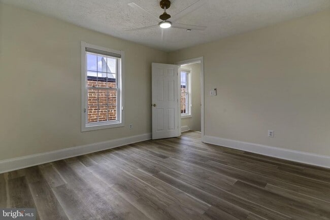 Building Photo - 1506 Mt Vernon Ave