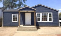 Building Photo - 4 bed 4 bath close to South plains college!